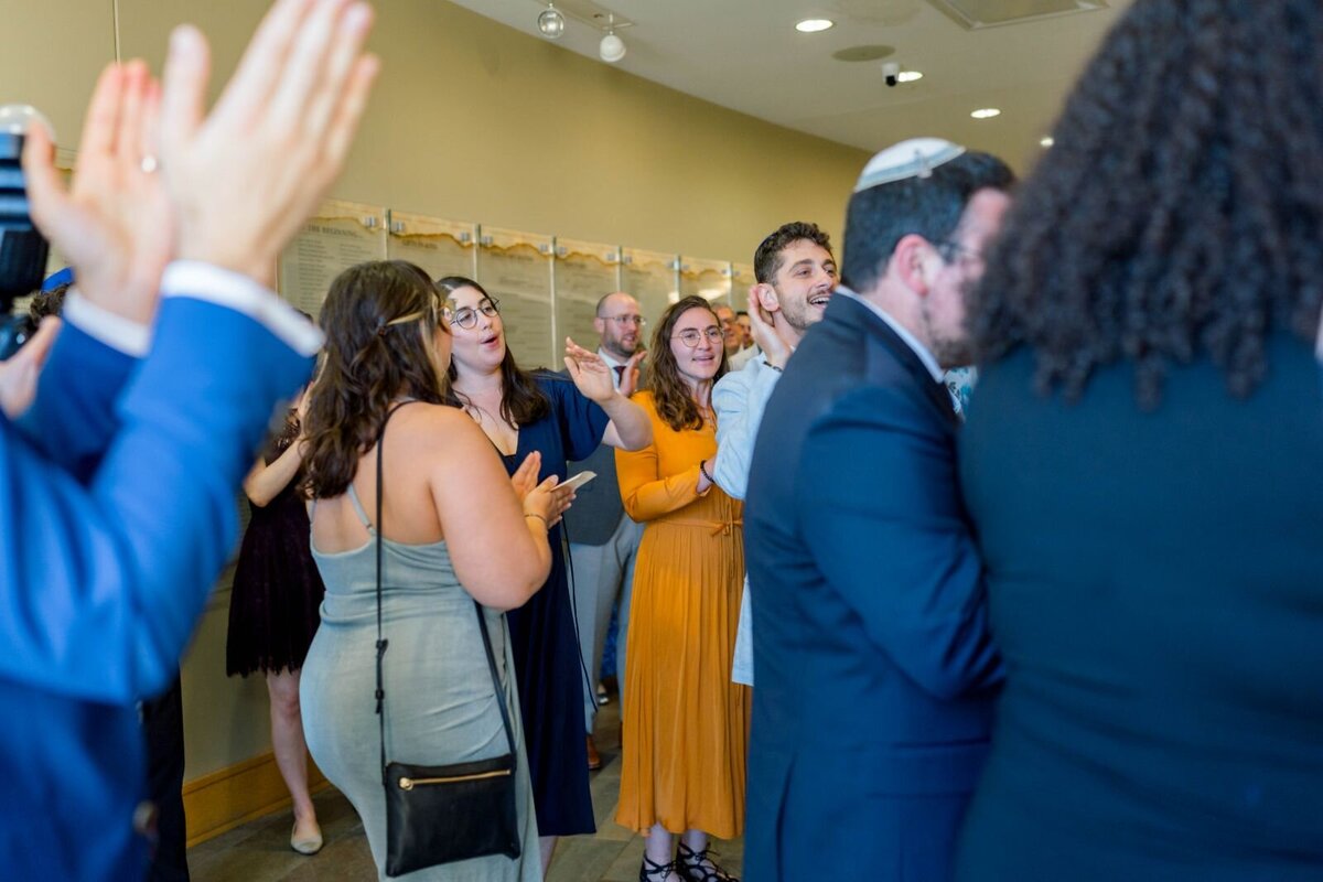 Eliana-Melmed-Photography-Chicago-LosAngeles-Jewish-WeddingPhotography-ShulaNoah-Chuppah-00187