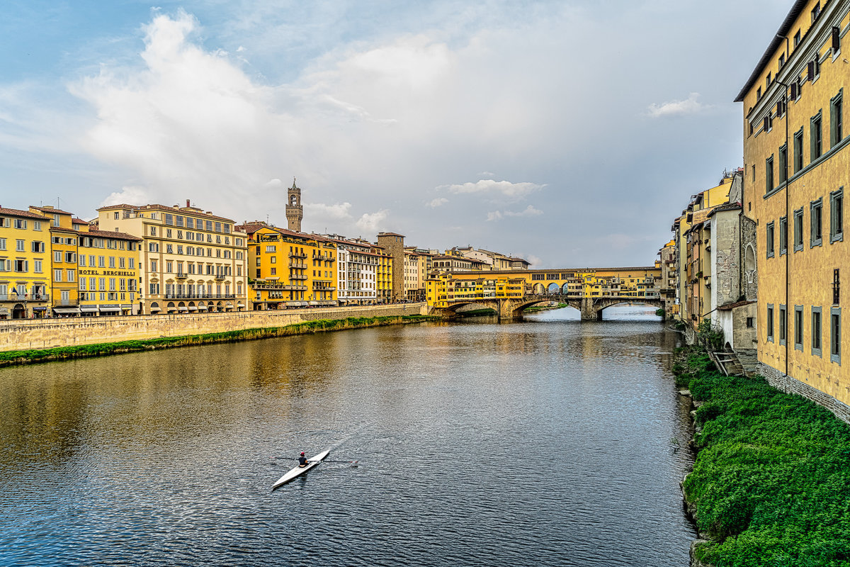 boat-in-florence