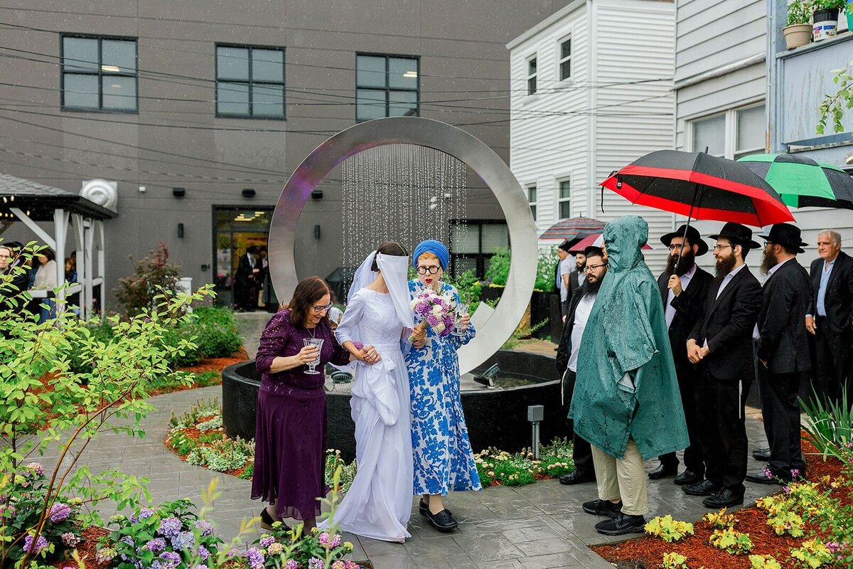Eliana-Melmed-Photography-Chicago-LosAngeles-Jewish-WeddingPhotographer-CarmiKalman-Chuppah-00044