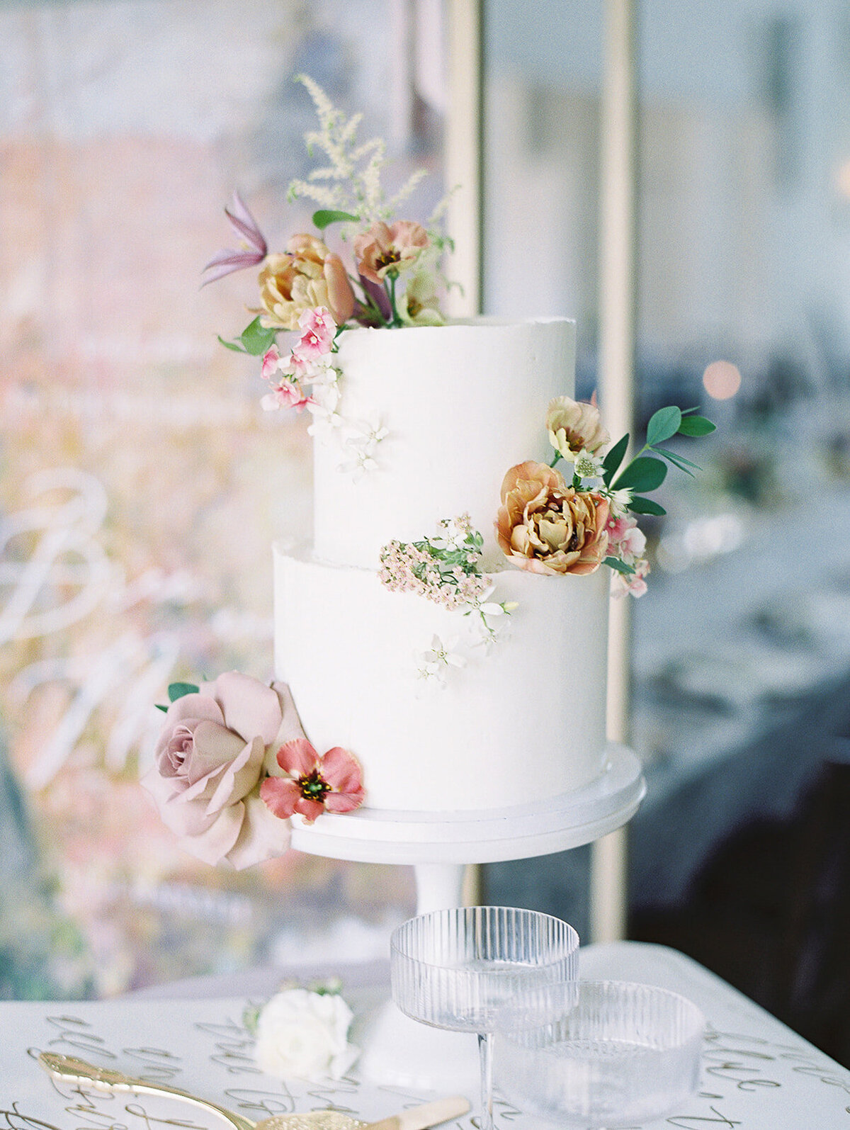 wedding cake flower styling, studio fleurette, twin cities florist