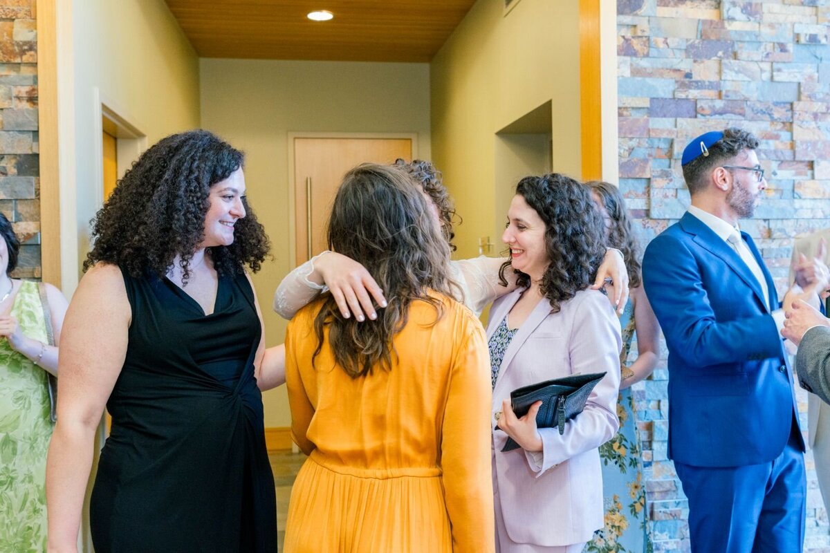 Eliana-Melmed-Photography-Chicago-LosAngeles-Jewish-WeddingPhotography-ShulaNoah-CocktailHour-00063