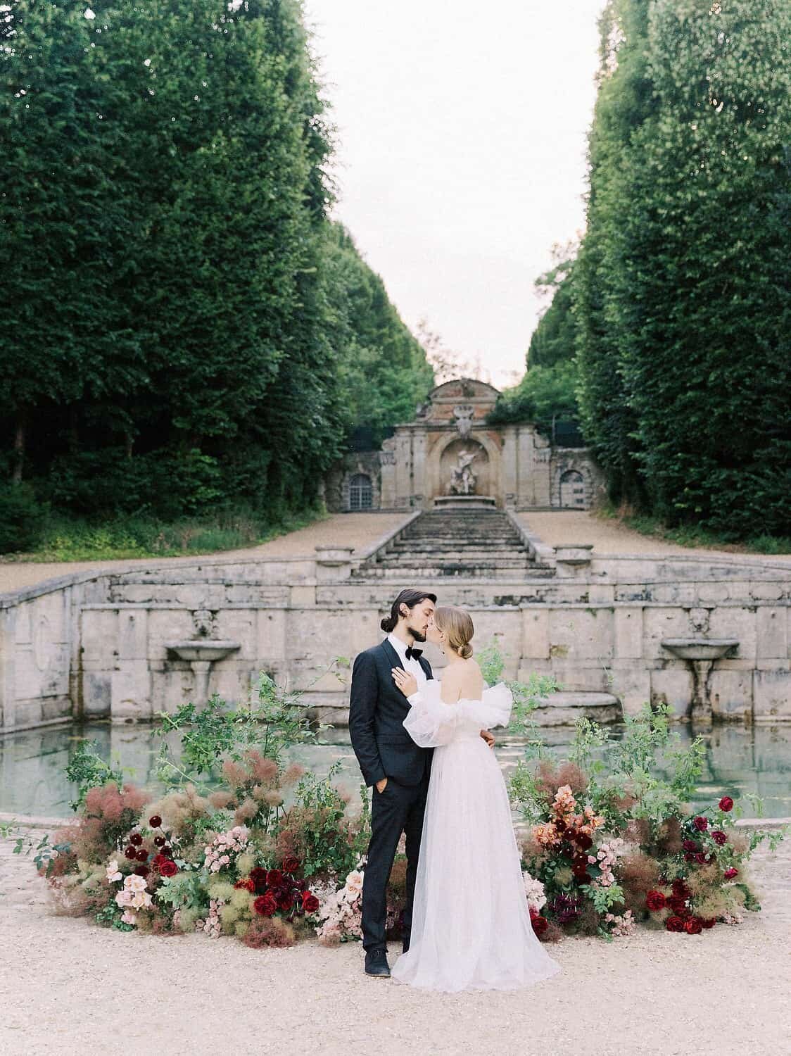 France-chateau-de-Vilette-wedding-Paris-France-ceremony-Julia-Kaptelova-Photography-220