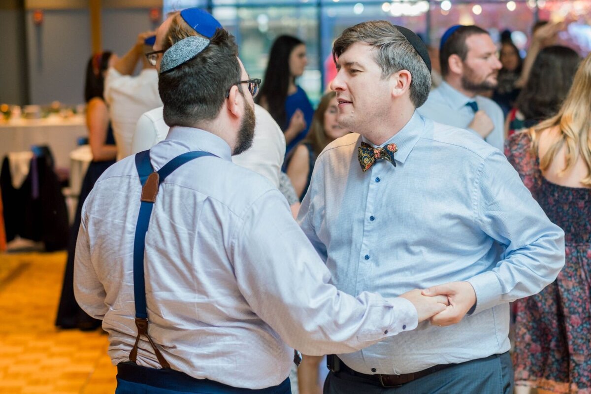 processed_ElianaMelmedPhotography_JewishWeddingPhotographer_ShulaNoah_Dancing-165