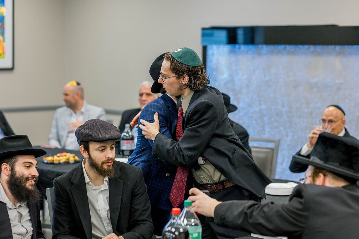 Eliana-Melmed-Photography-Chicago-LosAngeles-Jewish-WeddingPhotographer-CarmiKalman-Tisch-00146