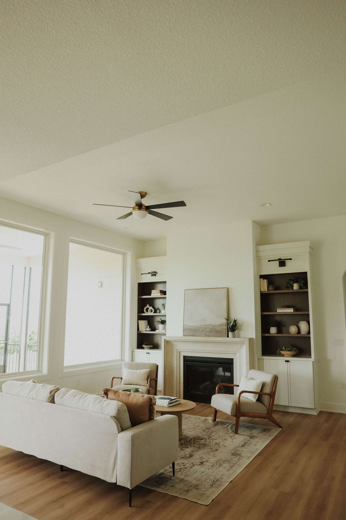 3034-Livingroom-Grimes-Central-Iowa-Custom-Home-JRL-Builders-3F1A1981