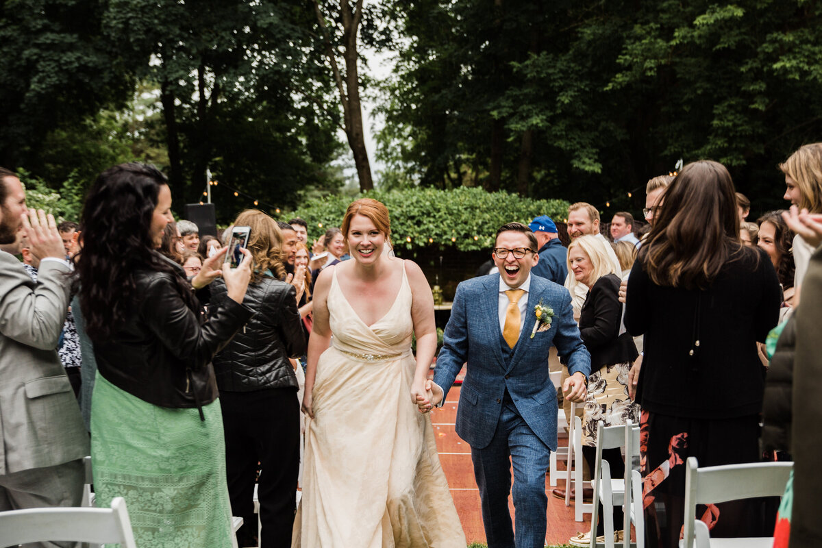 Garden-party-backyard-wedding-in-pittsfield-massachusetts-15