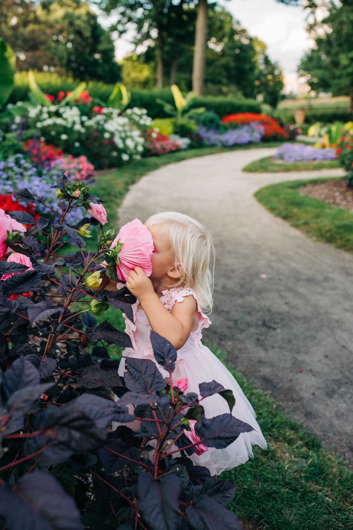 Family-Photos-in-Waukesha-at-Frame-Park3