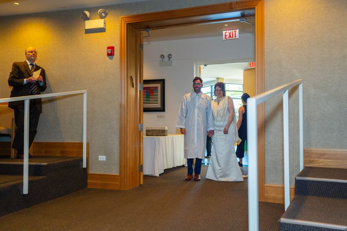 Eliana-Melmed-Photography-Chicago-LosAngeles-Jewish-WeddingPhotography-ShulaNoah-Chuppah-00121