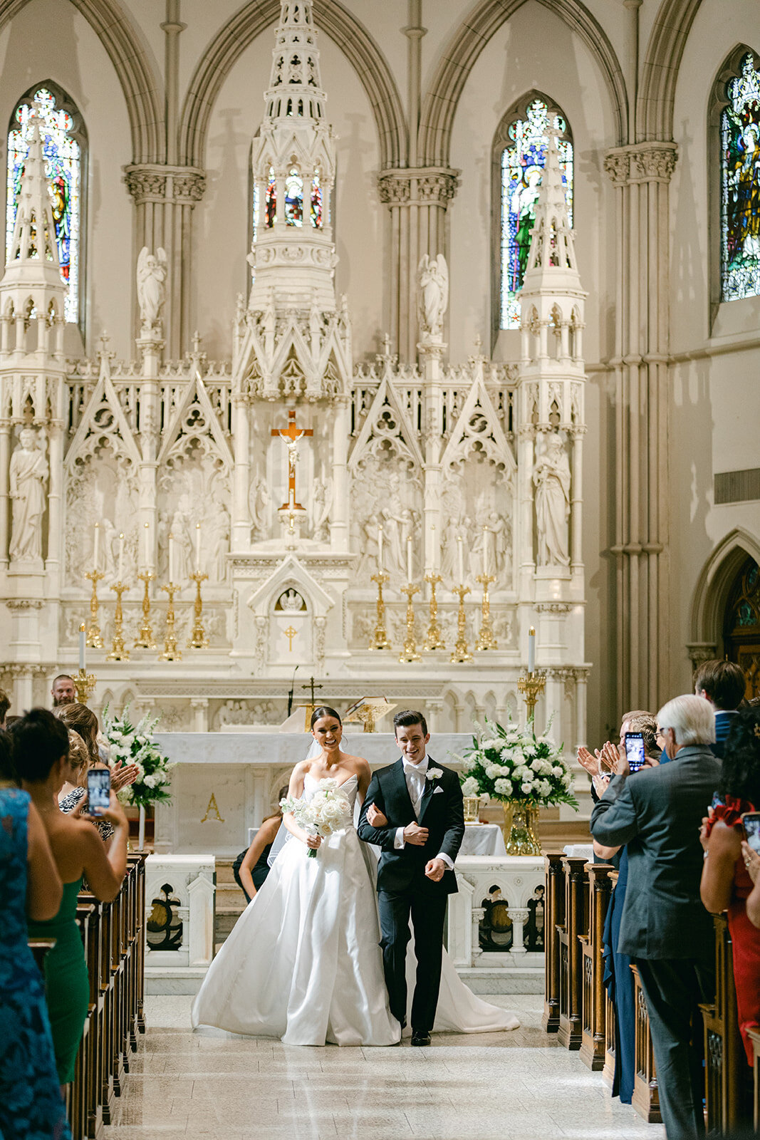 Elegant wedding ceremony at the Carnegie Museum of Natural History in Pittsburgh