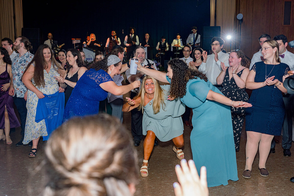 Eliana-Melmed-Photography-Chicago-LosAngeles-Jewish-WeddingPhotography-ElianaSklar-Shtick-00020