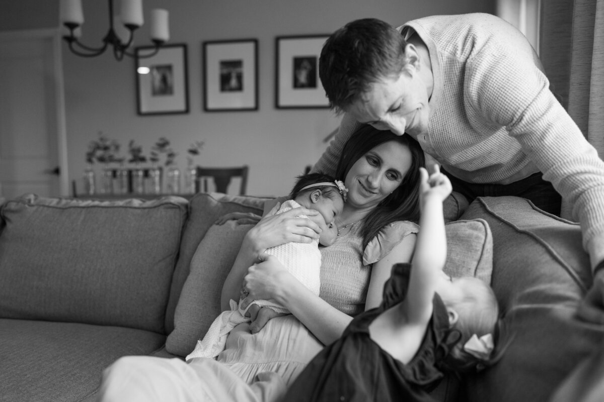 Relaxed-Newborn-Photography-in-Milwaukee-20