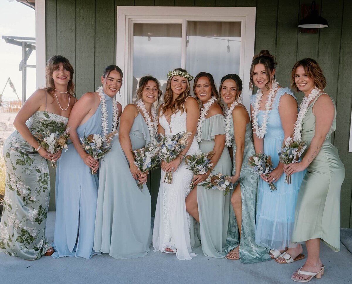 honey-and-the-moon-florals (17)