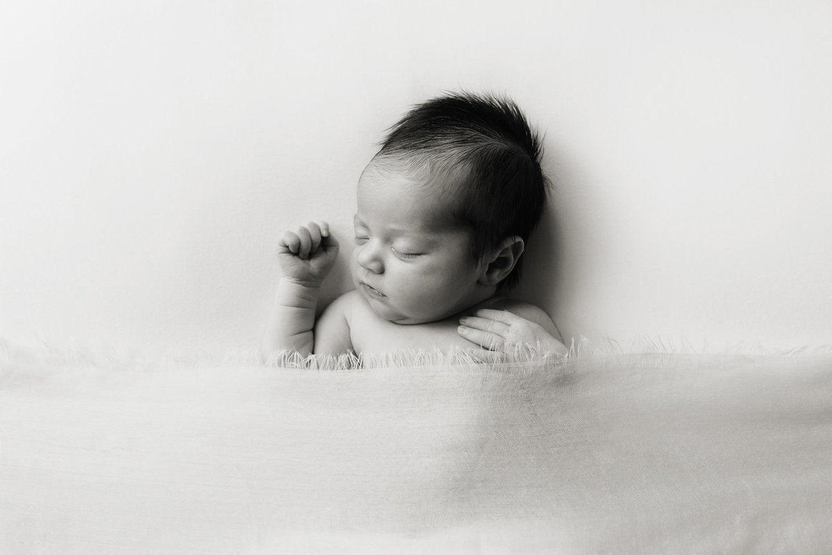 Rossi02-baby-photos-newborn-photographer-st-louis