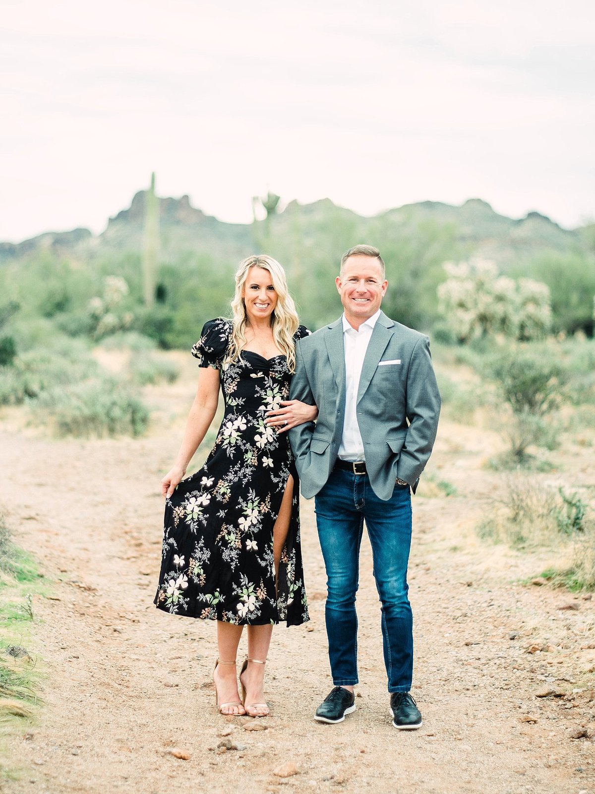 scottsdale-arizona-wedding-photographer-engagement-desert_0072