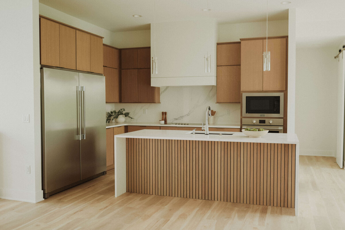 1320-Kitchen-Polk-City-Central-Iowa-Custom-Home-JRL-Builders-3F1A4651