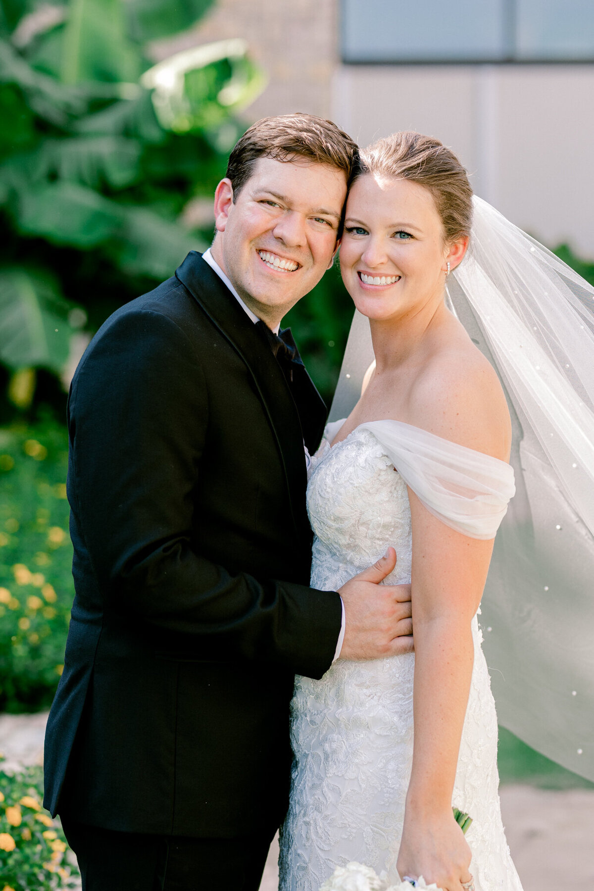 Allie & John Wedding at Royal Oaks Country Club Christ the King Church | Dallas Wedding Photographer | Sami Kathryn Photography-112