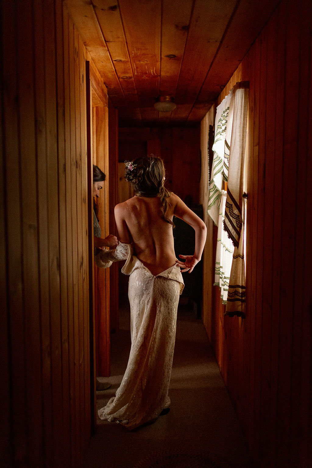 Luxury wedding photographer Oregon + Adirondacks creating refined, story-driven editorial wedding imagery.