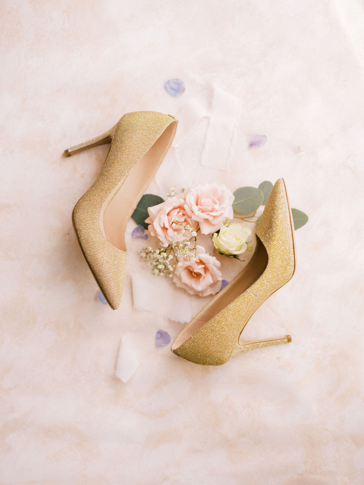 gold-wedding-heels-calgary-alberta