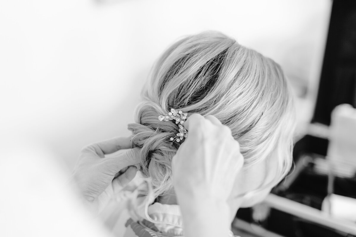 Katherine & Jean-Louis wedding - LDR Ph-24-zw Hotel de Blanke Top Beachclub Moio Strand Beach Wedding
