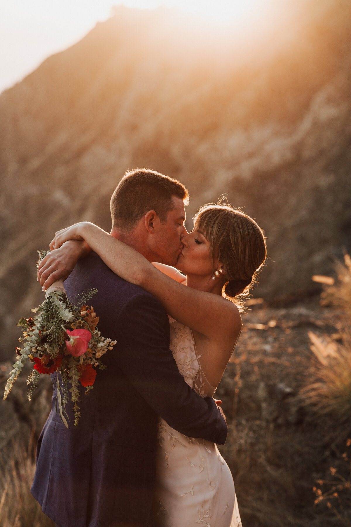 THEDELAURAS_LOMAVISTAGARDENS_BIGSUR_WEDDING_JENNARALEIGH_ENGAGEDANDINSPIRED_0989