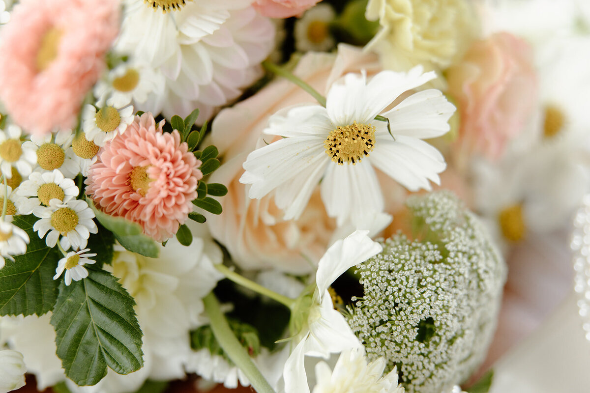 Bee's Blossoms Floral Studio Gold Coast Australia Florist Wedding Event Floral Design Flower Workshops Retail Deliveries Belle Clark Whimsical Romantic Lush Flowers Wedding Bouquets Centerpieces colour-30