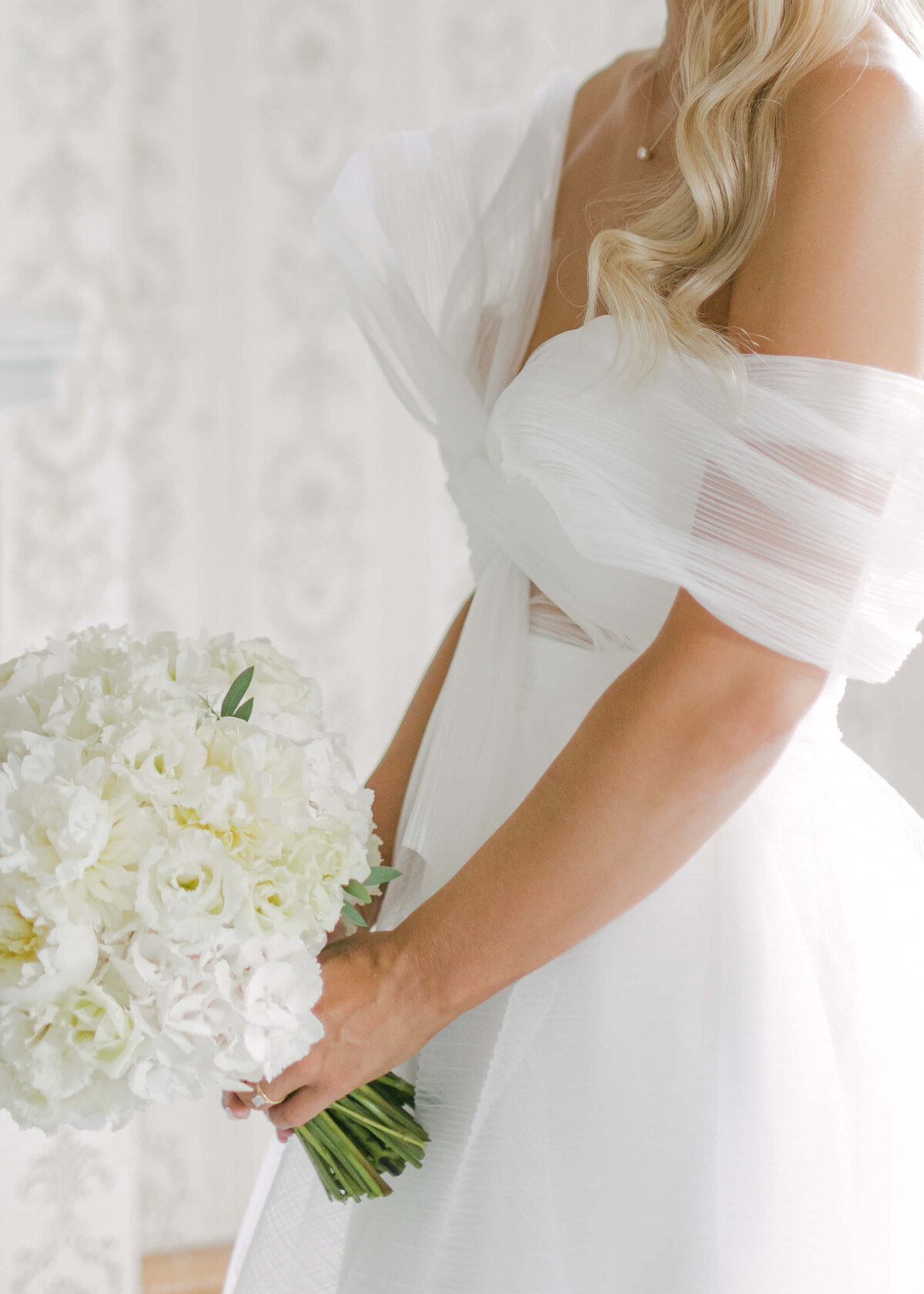 chloe-winstanley-weddings-newhite-bridal-white-ruffle-dress