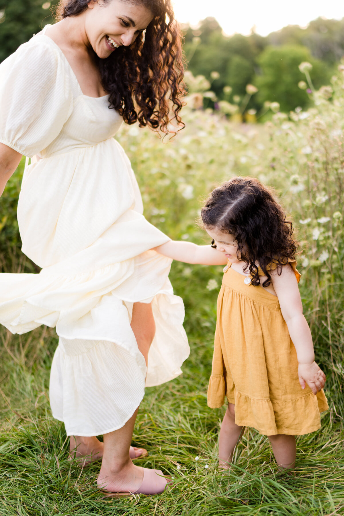 Boston-family-photographer-bella-wang-photography-Lifestyle-session-outdoor-wildflower-79