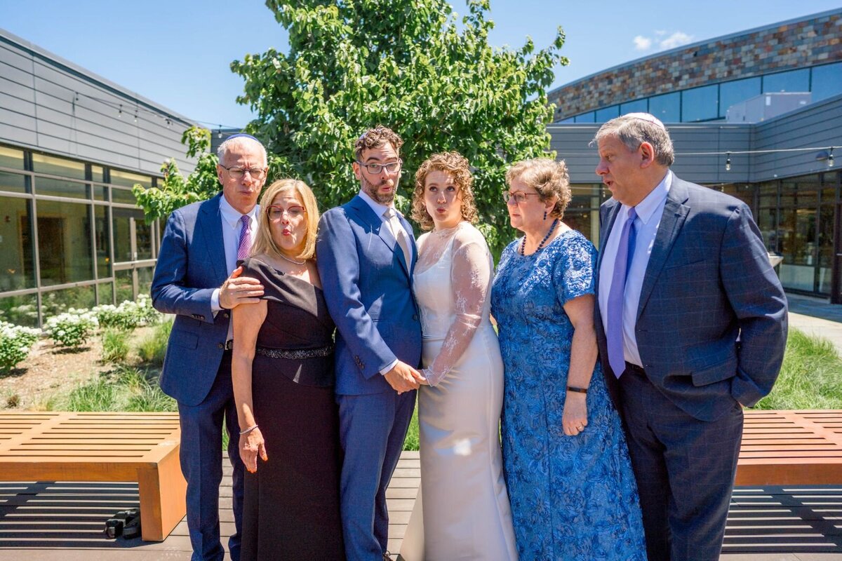 Eliana-Melmed-Photography-Chicago-LosAngeles-Jewish-WeddingPhotography-ShulaNoah-FamilyFormals-00030