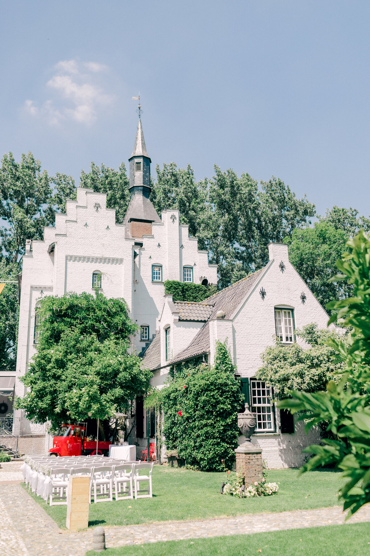 Ymke & Robbin - Laura de Roeck Photography 00109 Kasteel Groot Buggenum Luxe Bruiloft 