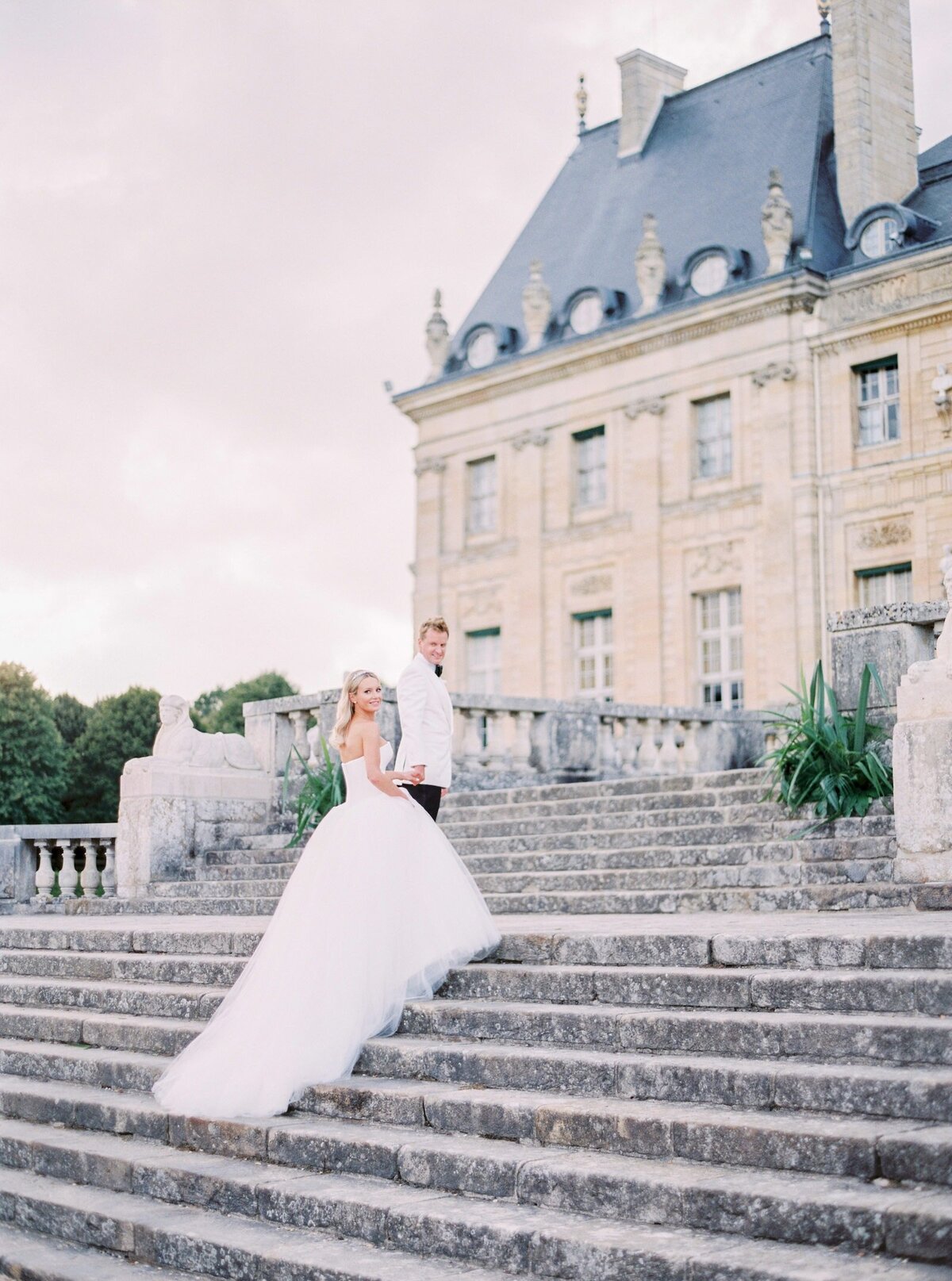 vaux-le-vicomte-luxury-wedding-phototographer-in-paris (46 of 56)