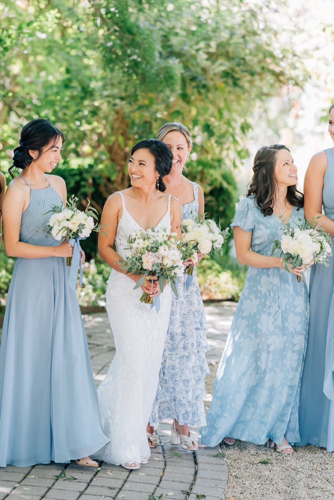 bridesmaids-at-rus-farm-wedding