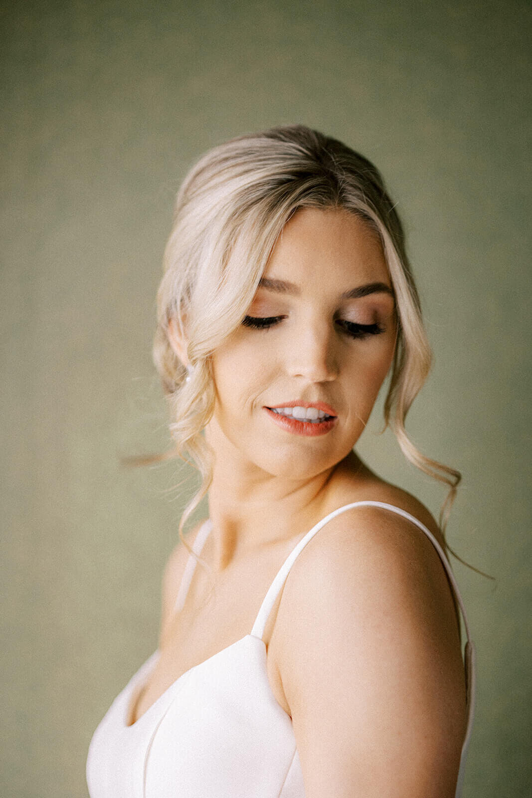 Alyssa-Marie-Photography-wedding-day-portrait-bridal