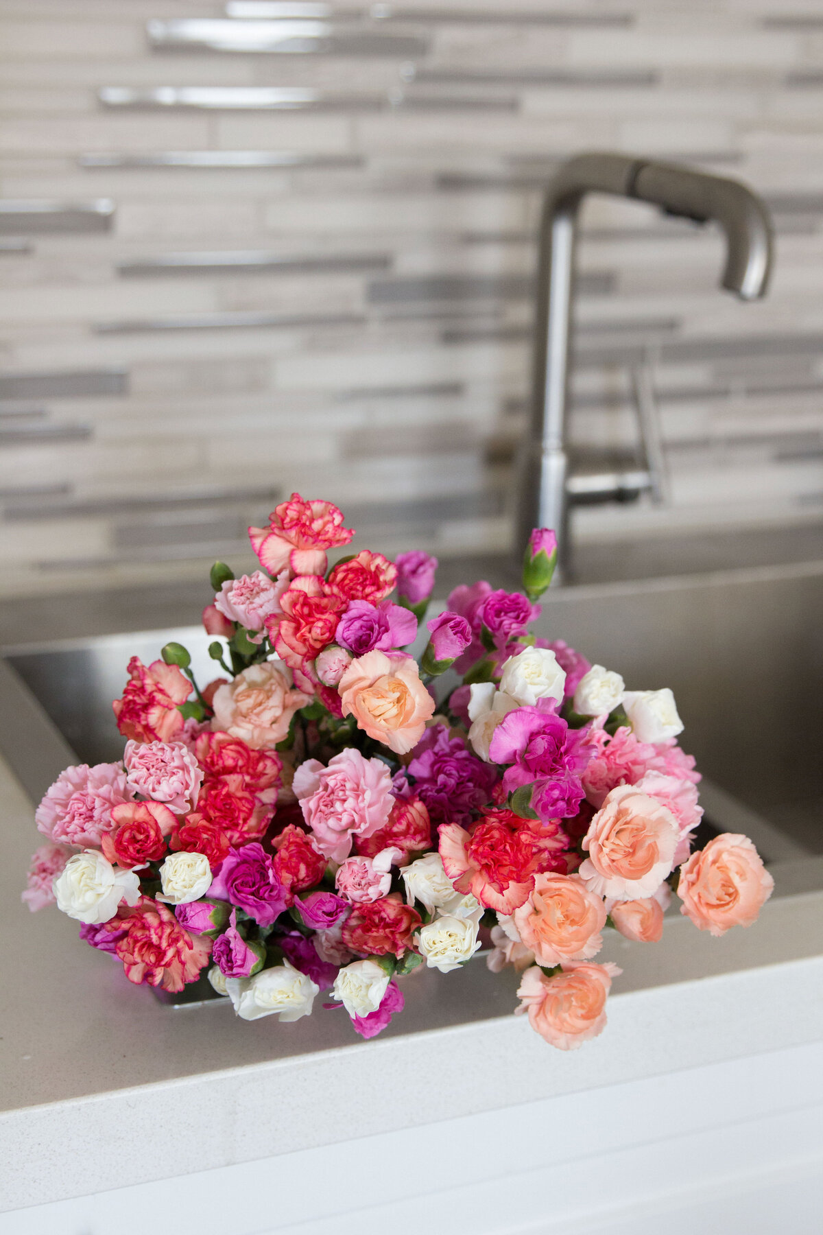 flowers-in-sink