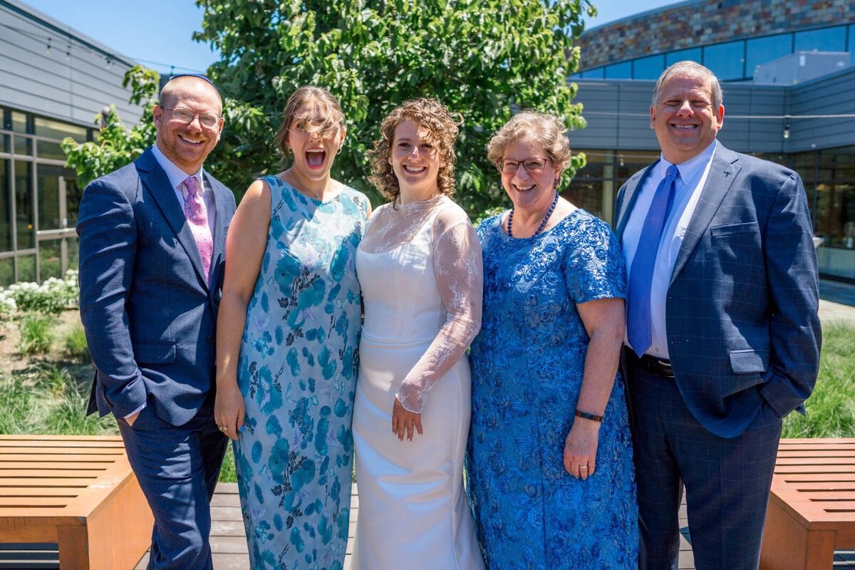 Eliana-Melmed-Photography-Chicago-LosAngeles-Jewish-WeddingPhotography-ShulaNoah-FamilyFormals-00024