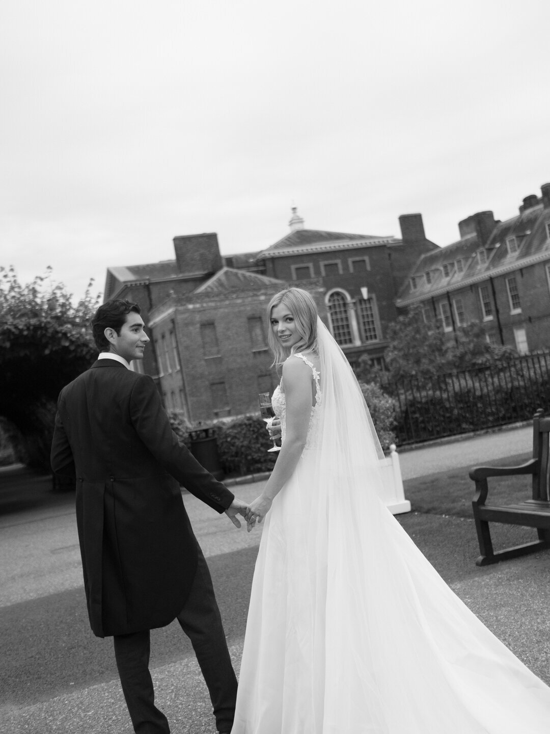 EmmaPilkington_Holly&Antoine-31