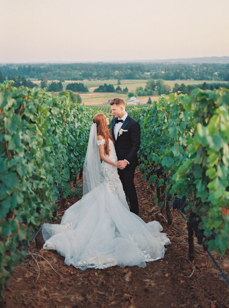 Oregon Vineyard Wedding Oregon Wedding Photographer Megan Kay Photography -95