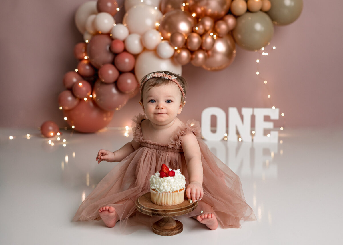 adorable-cake-smash-one-year