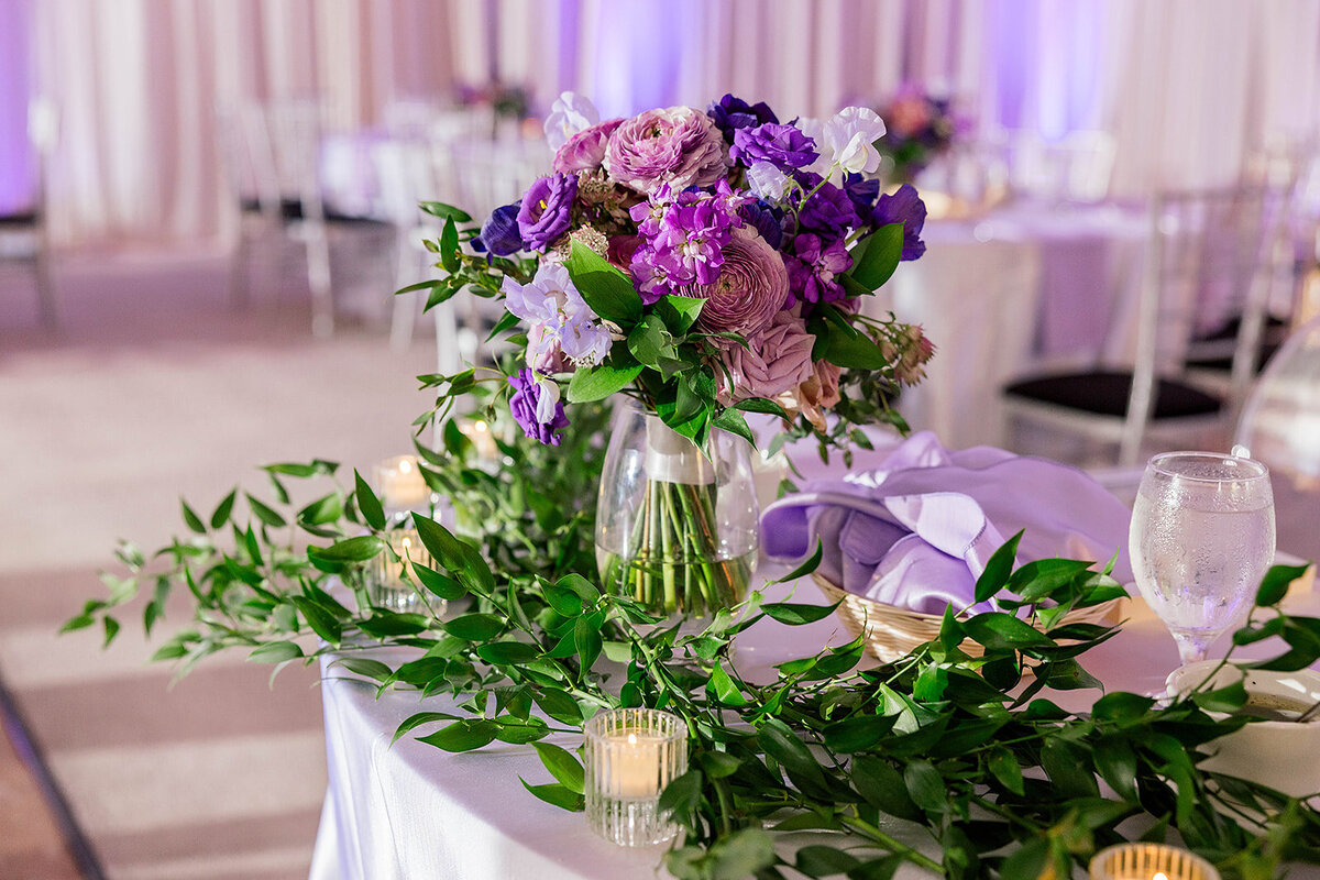 Eliana-Melmed-Photography-Chicago-LosAngeles-Jewish-WeddingPhotography-ElianaSklar-VenueDetails-00054