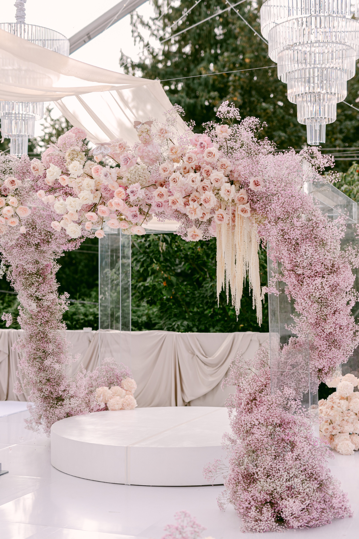 outdoor-wedding-tent-draping-butterflies-02