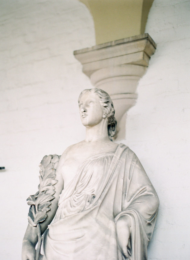 VillaTerrace Statue
