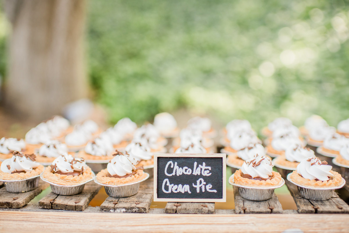 Paige & Thomas are Married| Circle Oak Ranch Wedding | Katie Schoepflin Photography663