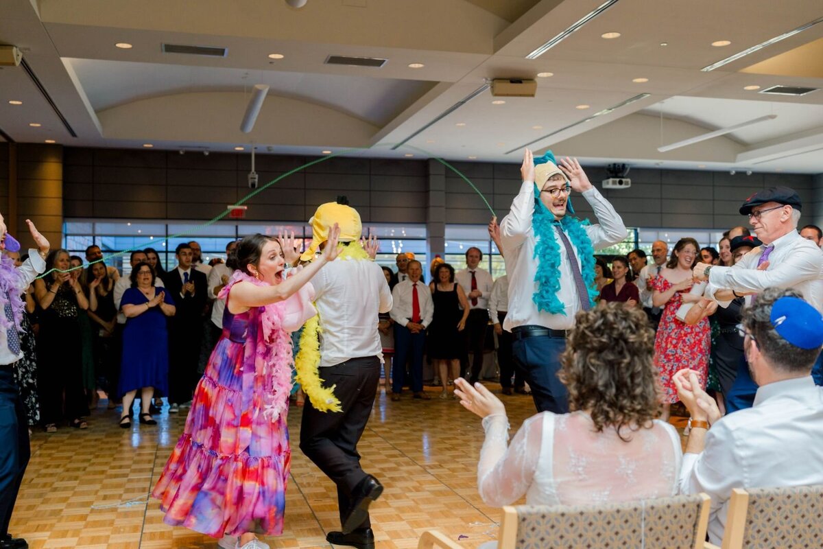 Eliana-Melmed-Photography-Chicago-LosAngeles-Jewish-WeddingPhotography-ShulaNoah-Shtick-00171