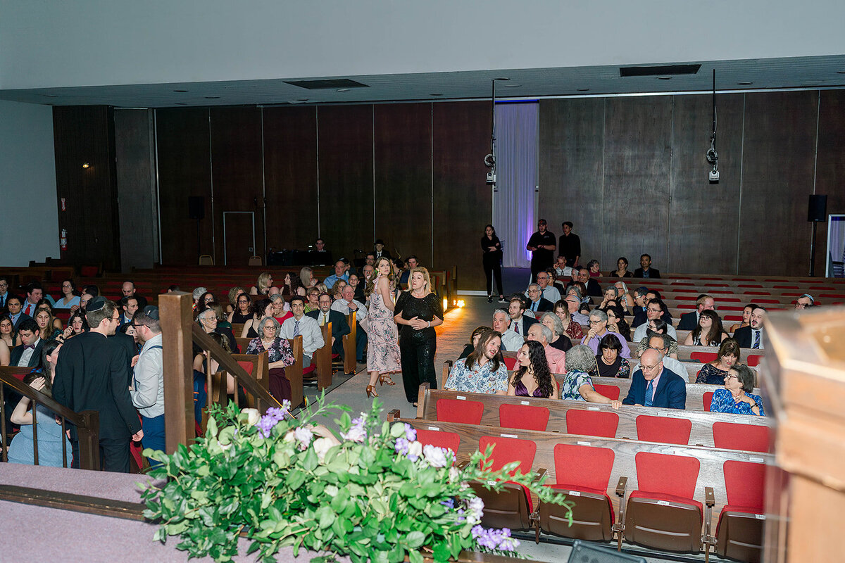 Eliana-Melmed-Photography-Chicago-LosAngeles-Jewish-WeddingPhotography-ElianaSklar-Chuppah-00015