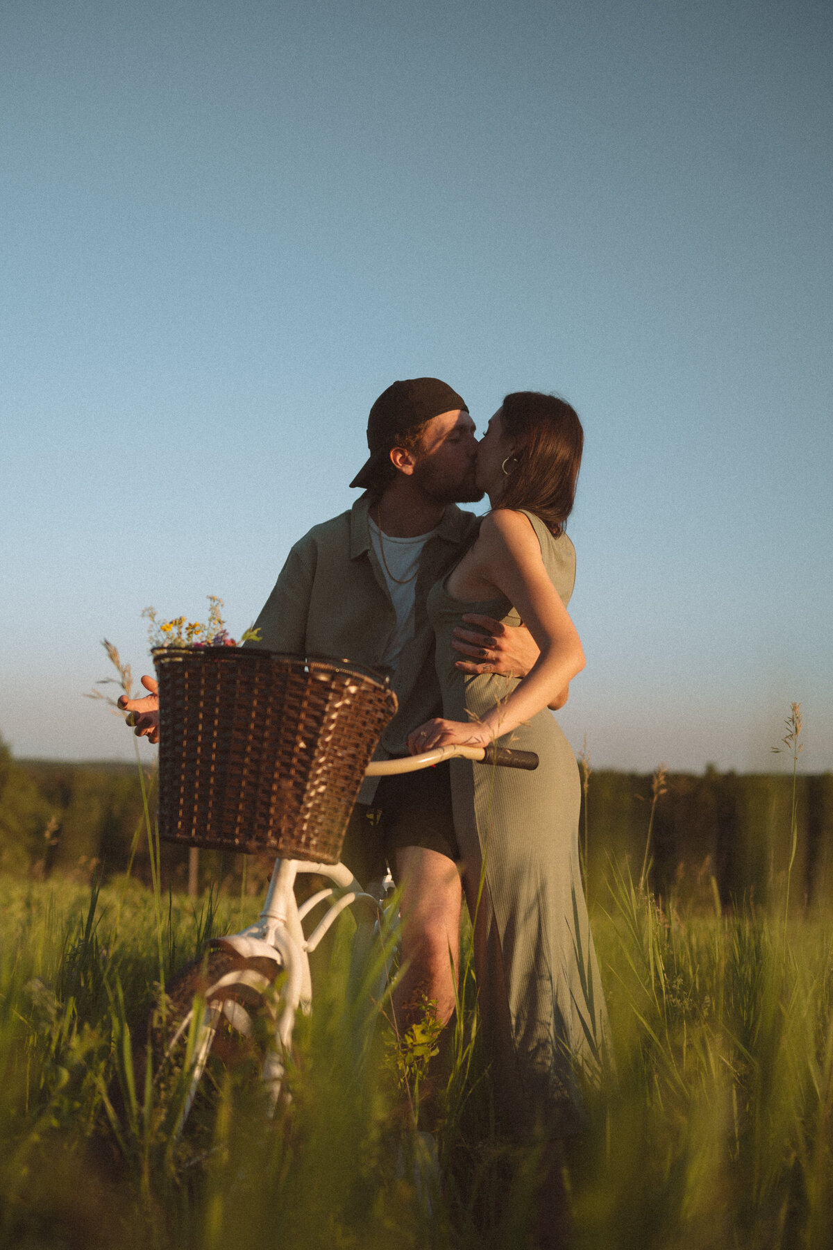 Hailee.Tony-VintageBike2025-12