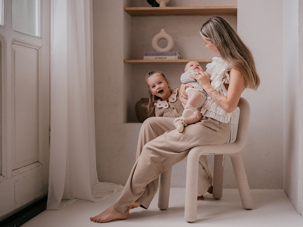 newborn-fotografie-leukfotografie-studio-the-loft-atelier-oost-11