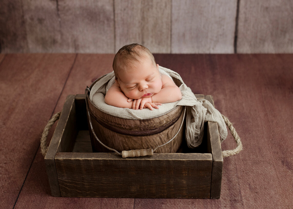 Edmonton Newborn Photographer Kelsie Kelly 2025 West Edmonton Studio (30)