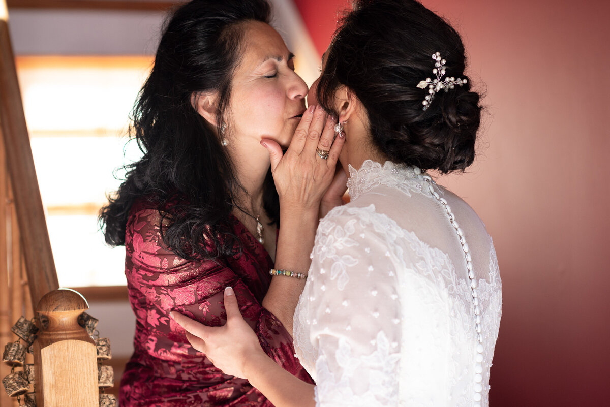 maryland wedding photographer-mother daughter moment-6