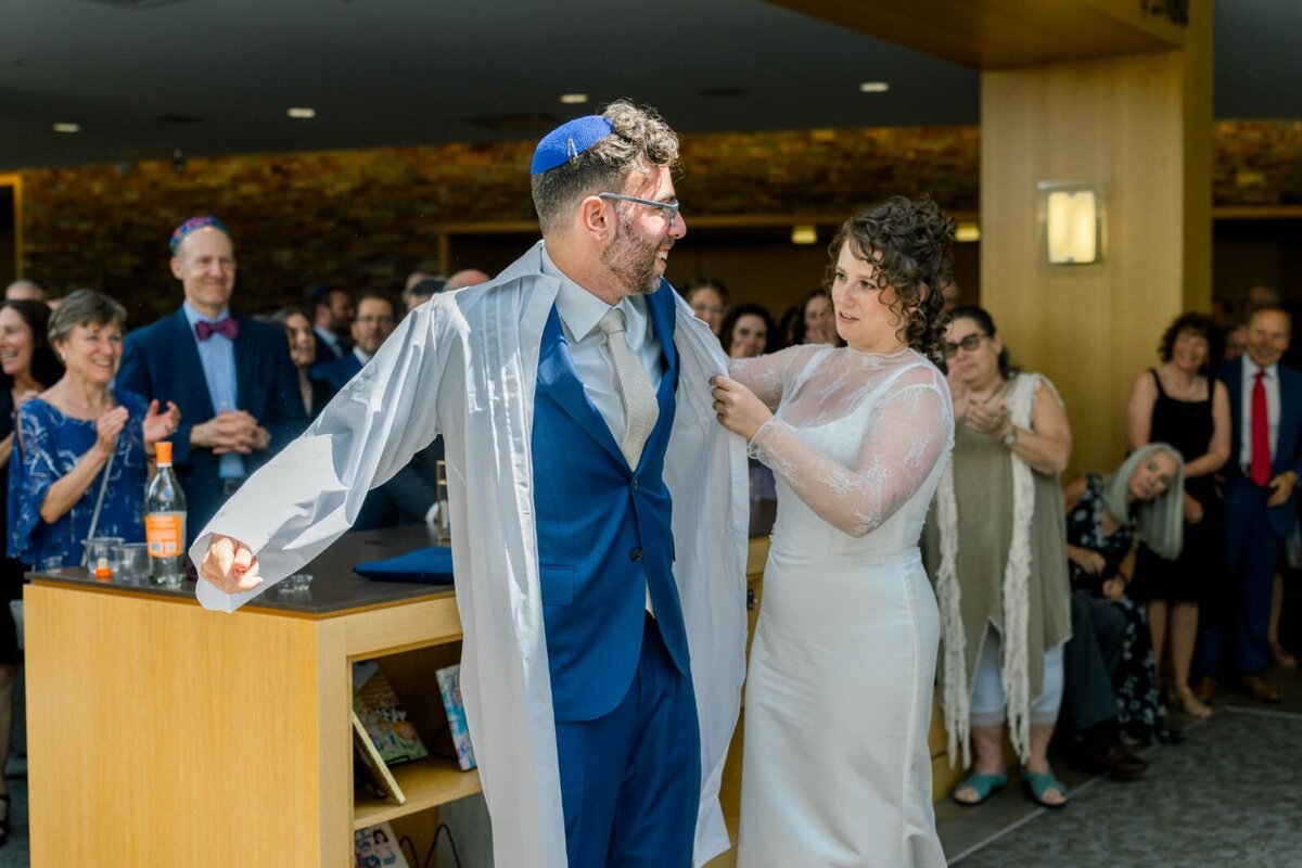 Eliana-Melmed-Photography-Chicago-LosAngeles-Jewish-WeddingPhotography-ShulaNoah-Tisch-00230
