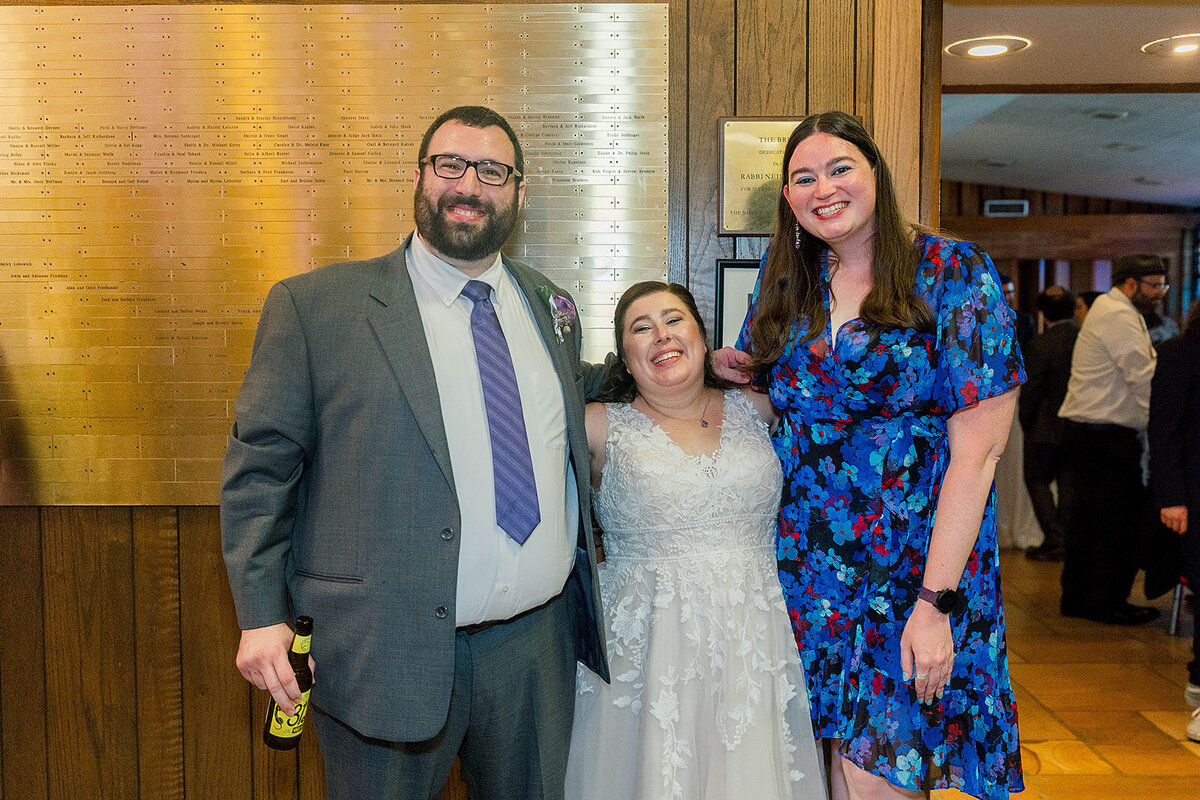 Eliana-Melmed-Photography-Chicago-LosAngeles-Jewish-WeddingPhotography-ElianaSklar-CocktailHour-00067