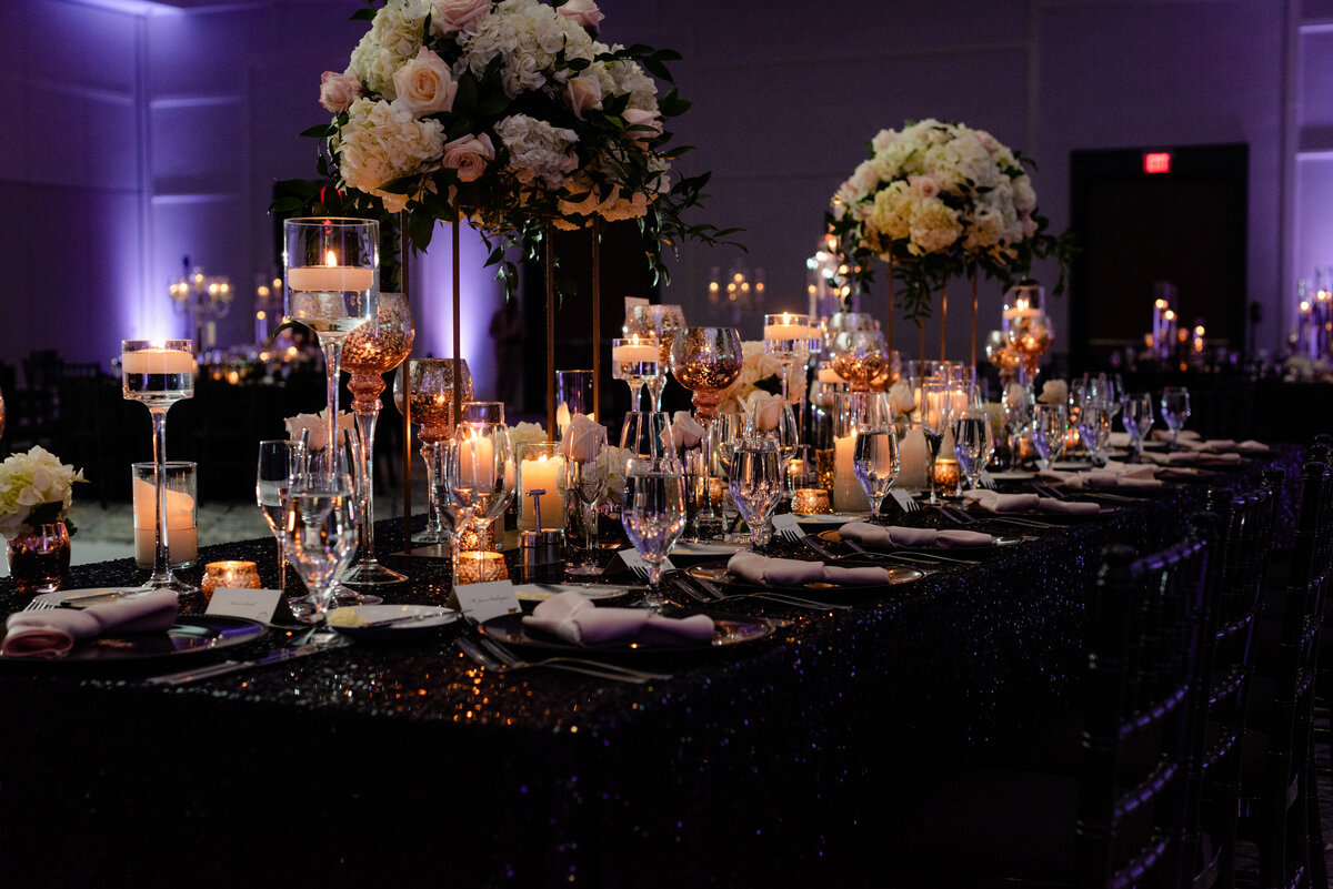 Hotel-at-Avalon-Wedding-glam-reception-tablescape